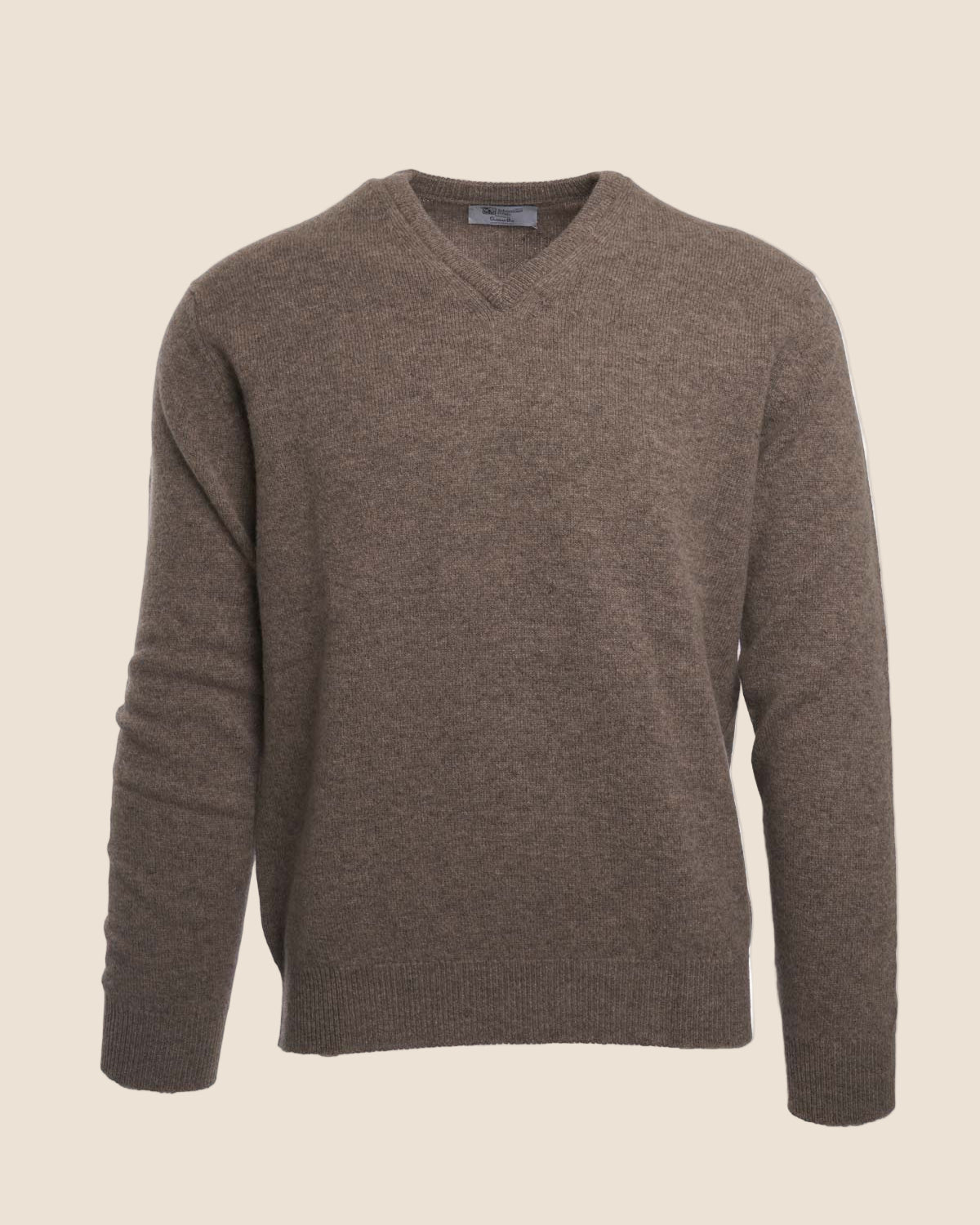 Lammeullsgenser V-hals Lys Brun-JOHNSTONS OF ELGIN-www.gunnaroye.no