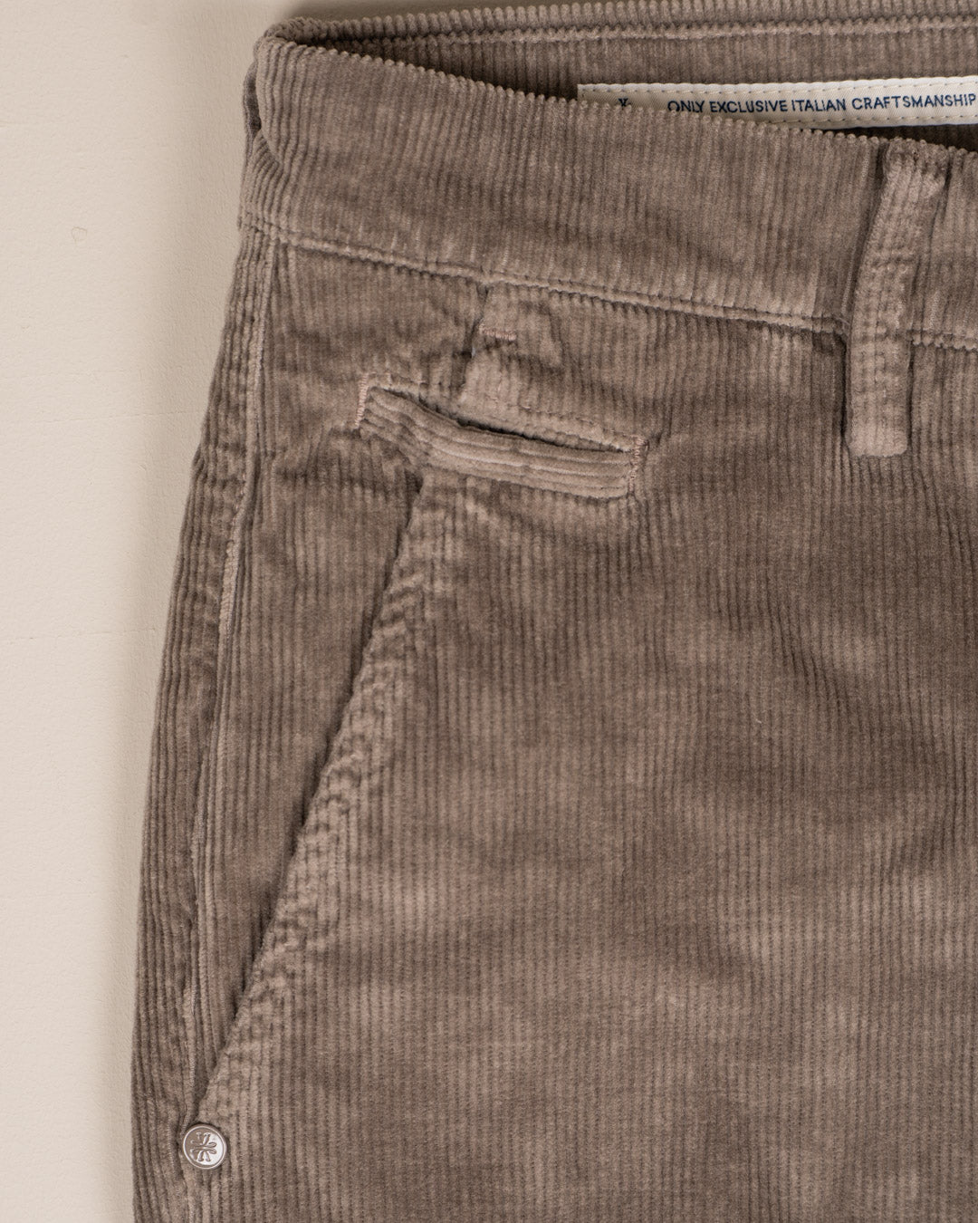 Bobby Corduroy Chinos - Beige
