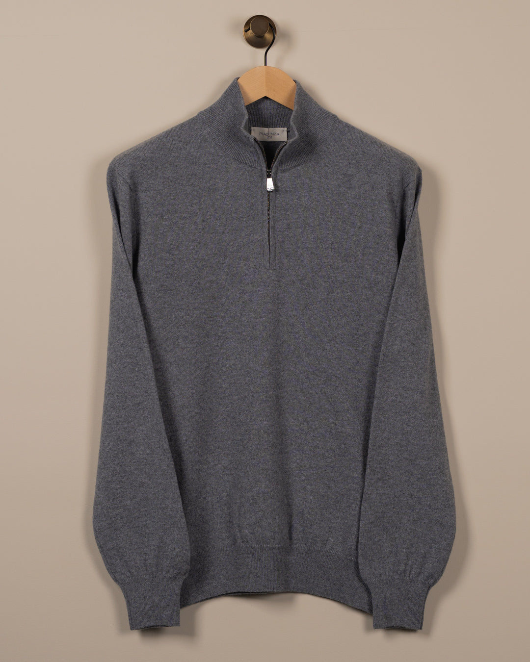 Piacenza grå halfzip genser i kasjmir med glidelås, sett forfra