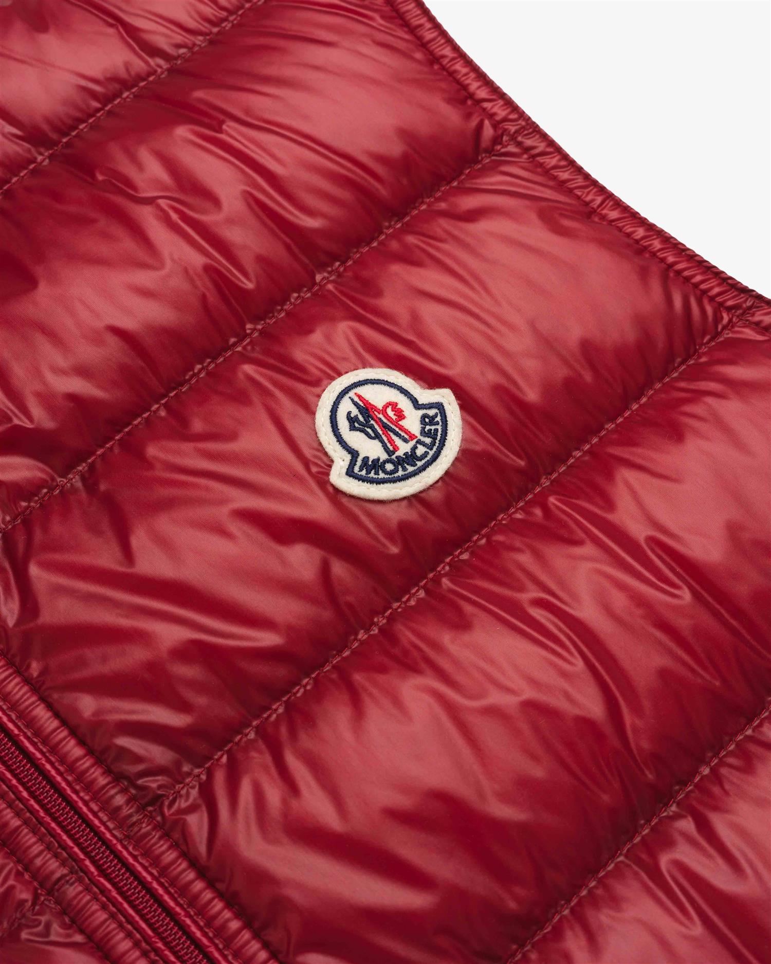 Gui Dunvest - Rød-MONCLER-www.gunnaroye.no