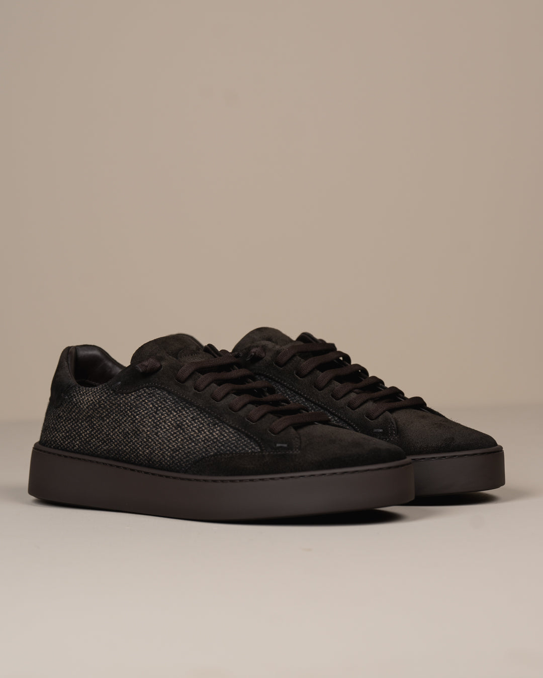 Sneakers I Semsket skinn & ull