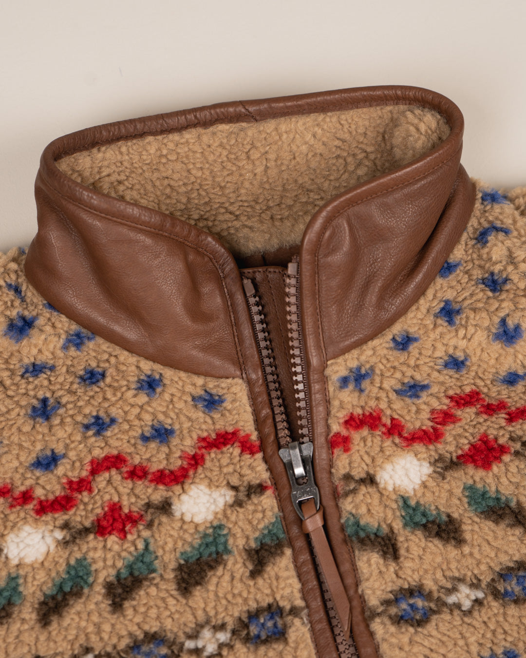 Fleece Jakke med scenemotiv - Khaki